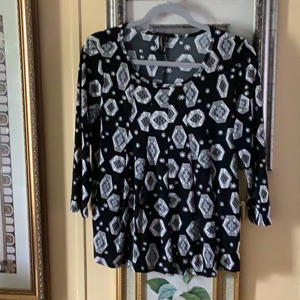 Susan Lawrence long sleeve top black gray nice fit flattering size PXL
